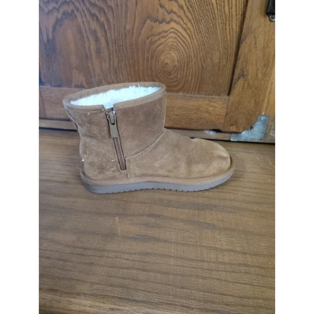 Koolaburra by UGG  Koola Short Chestnut Girls/Kids BOOTS Size 1